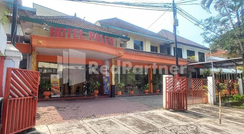 Oyo 3956 Hotel Palem 2 Syariah Маланг Екстер'єр фото