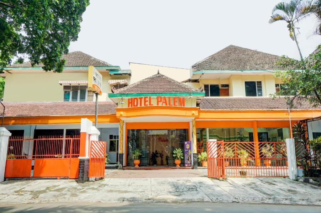 Oyo 3956 Hotel Palem 2 Syariah Маланг Екстер'єр фото